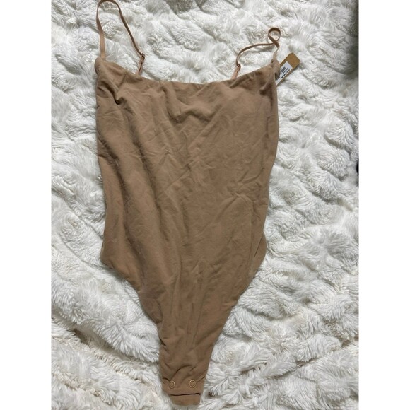 Skims Fits Everybody Cami Bodysuit - Picture 3 of 5